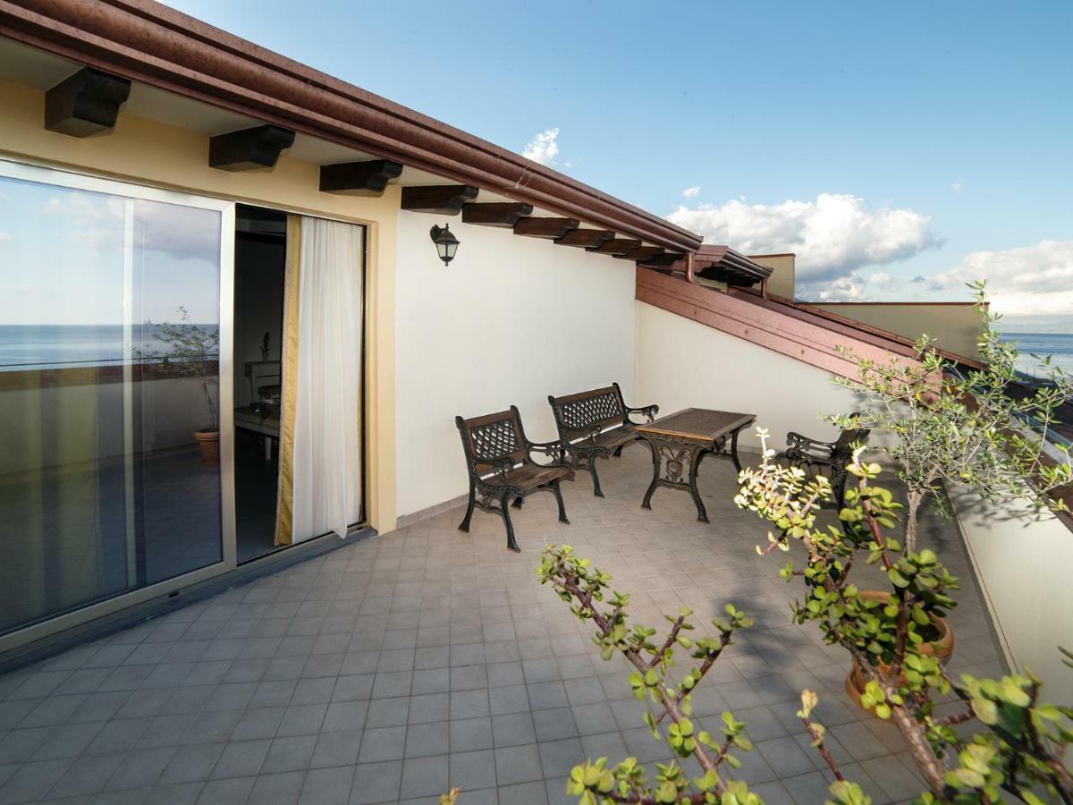 Ferienwohnung Marina Di Savoca Santa Teresa Di Riva Exterior foto